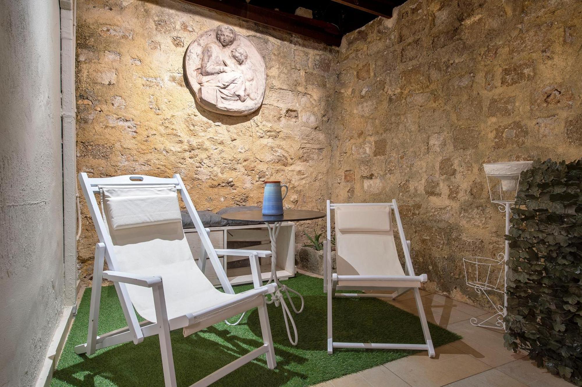 Old Town Corner Luxury Studios Rhodes City Exterior photo